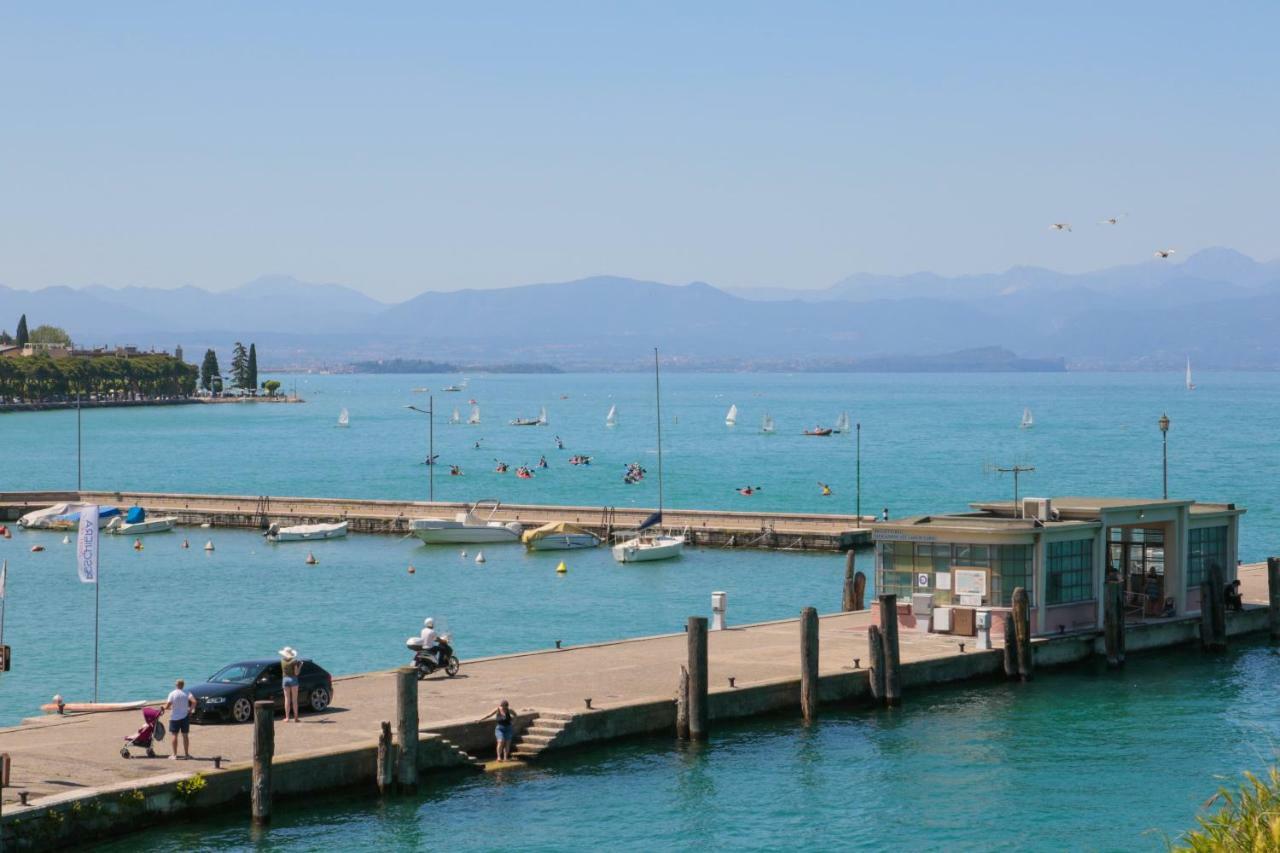 Le Finestre Sul Borgo Rooms Peschiera del Garda Exterior foto